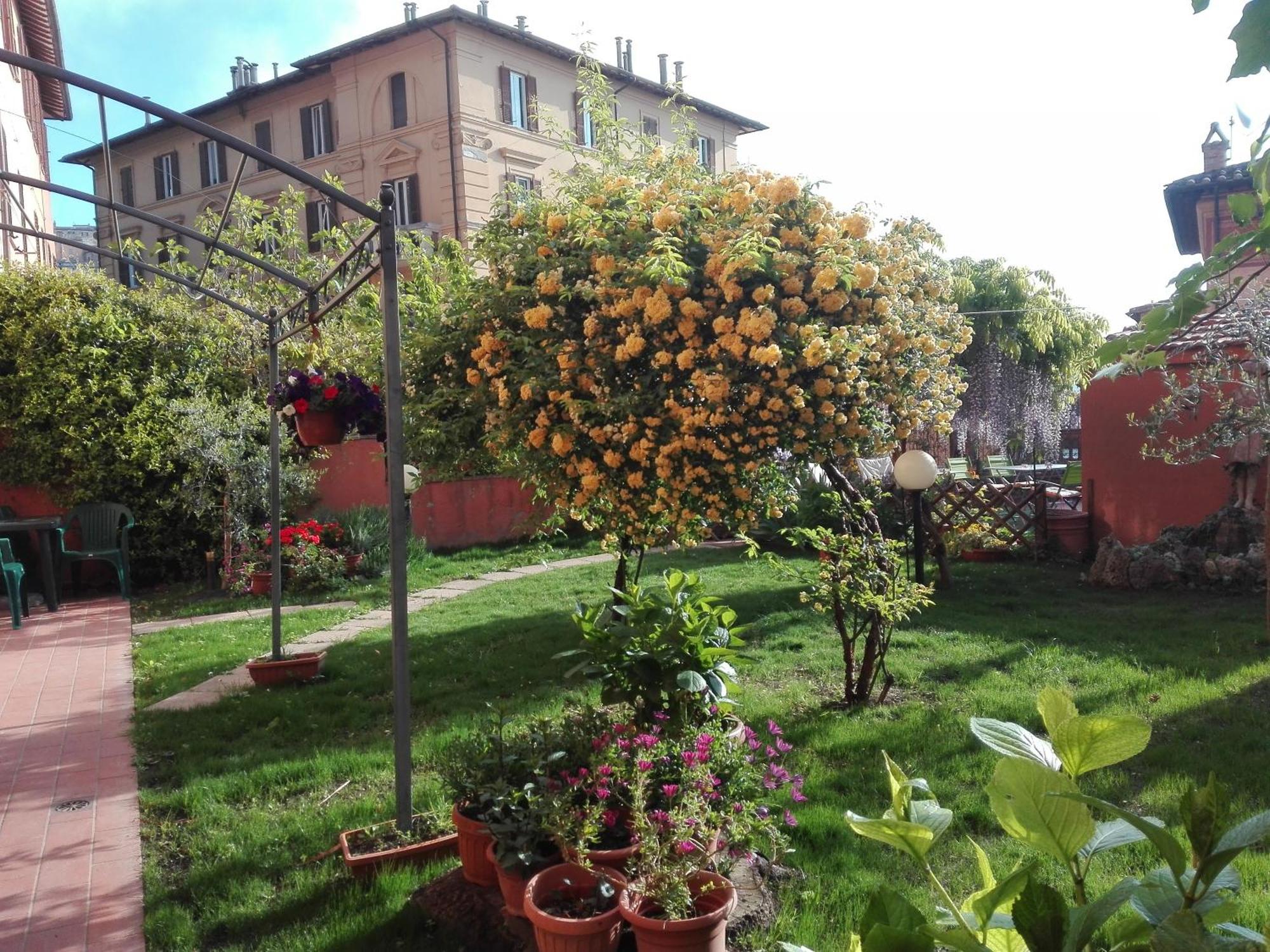Al Giardino Di Alice Bed & Breakfast Perugia Eksteriør bilde
