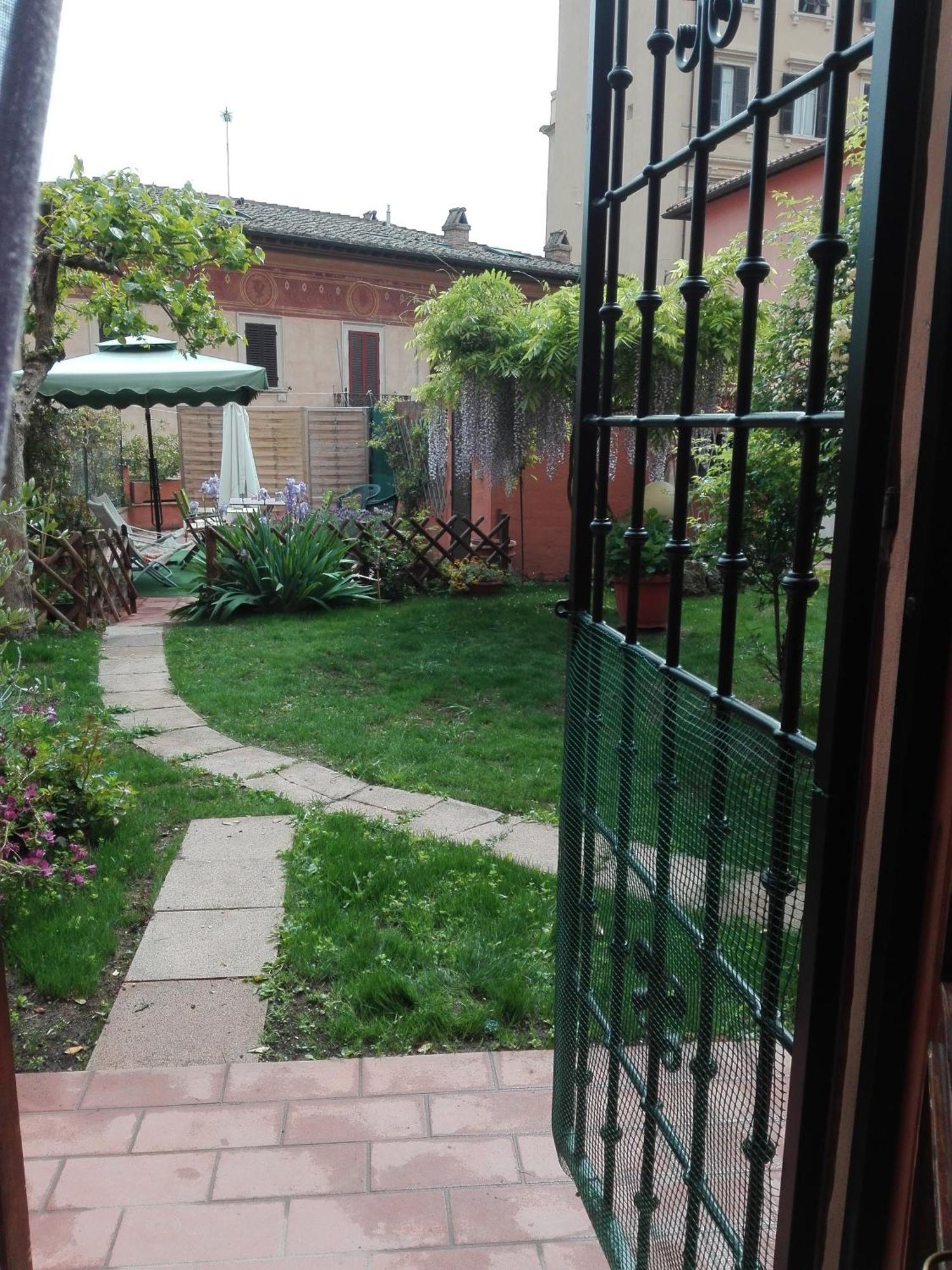 Al Giardino Di Alice Bed & Breakfast Perugia Eksteriør bilde