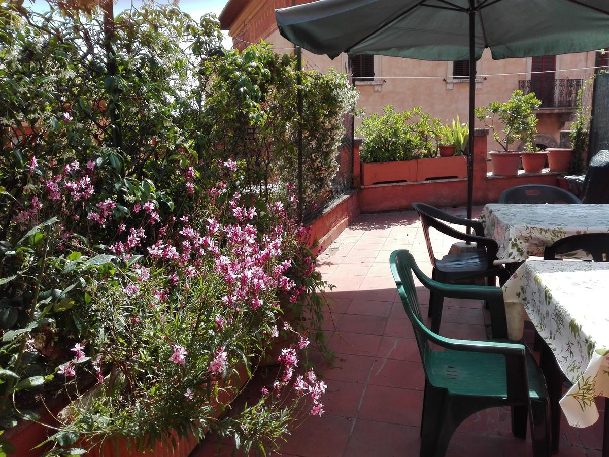 Al Giardino Di Alice Bed & Breakfast Perugia Eksteriør bilde