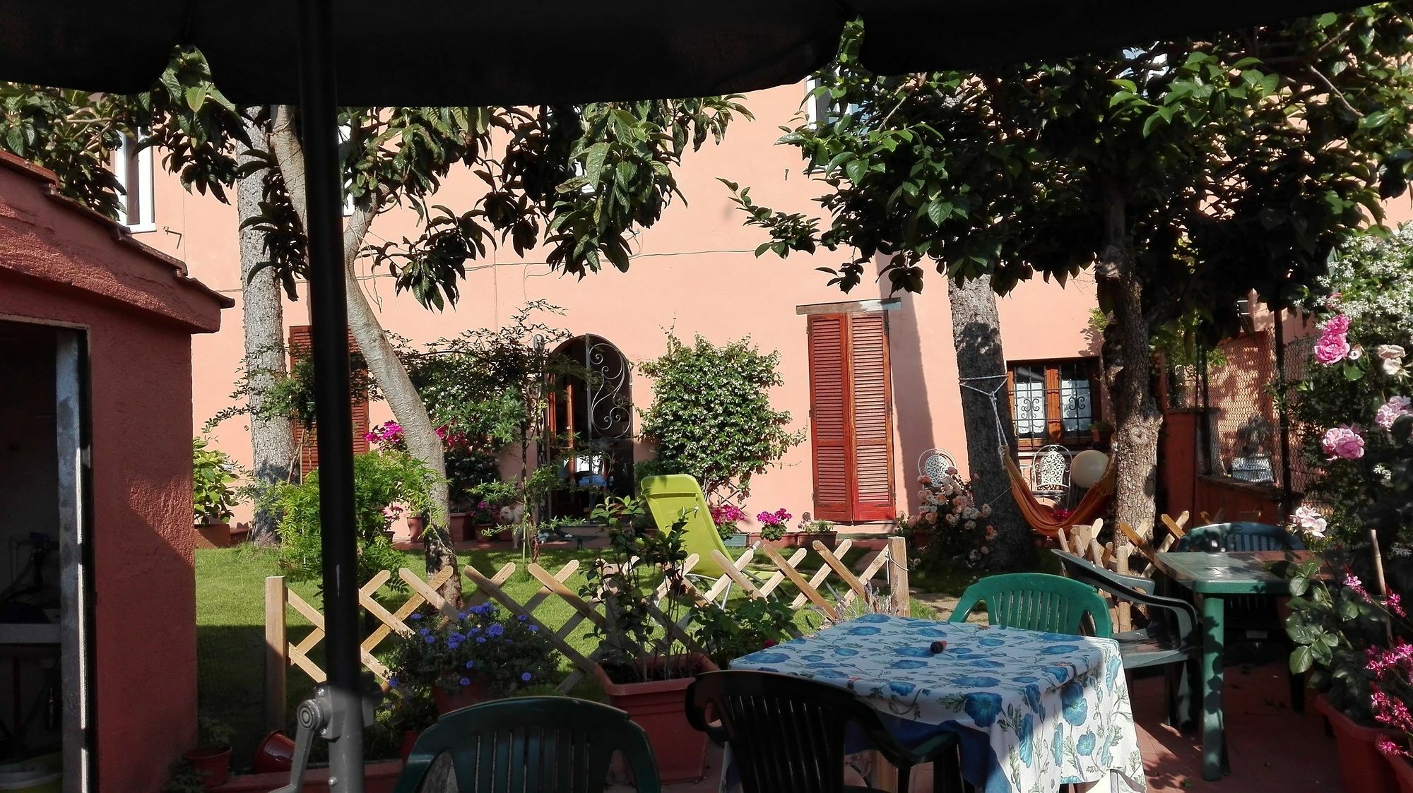 Al Giardino Di Alice Bed & Breakfast Perugia Eksteriør bilde