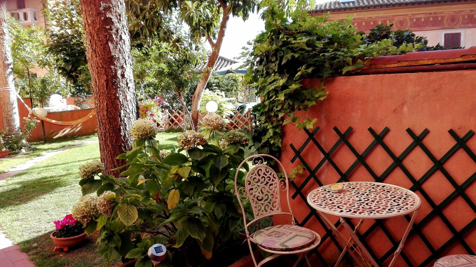 Al Giardino Di Alice Bed & Breakfast Perugia Eksteriør bilde