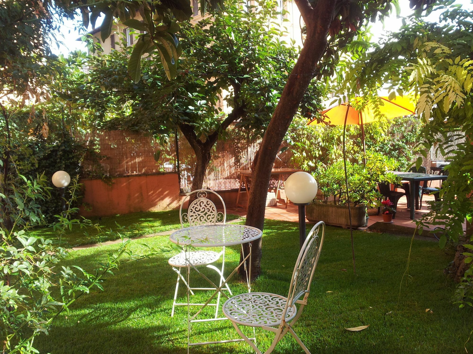 Al Giardino Di Alice Bed & Breakfast Perugia Eksteriør bilde